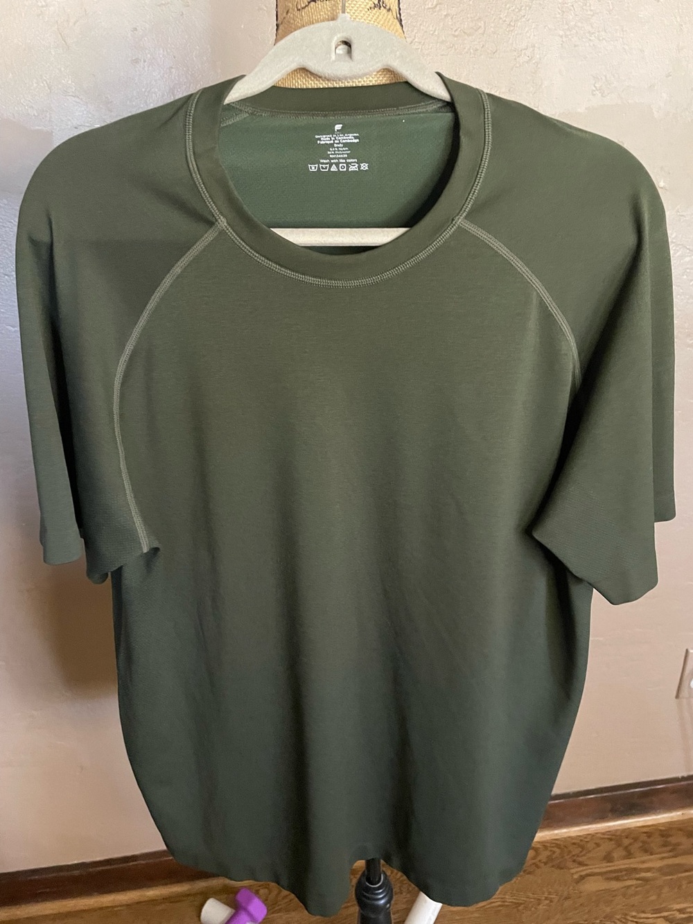 Fabletics Men's Crewneck Short Sleeve Tee in Olive